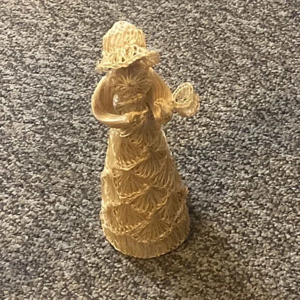 VTG,Art Country  Finely Doll  Handmade Made In Philippines Wicker
